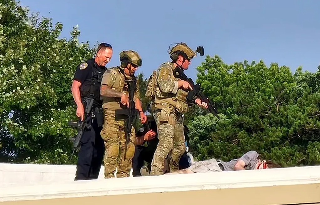 El FBI investiga el móvil del intento de asesinato contra Trump al tiempo que Biden pide «enfriar» la retórica política