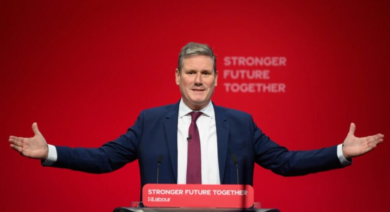 Keir Starmer asume el liderazgo del Reino Unido tras histórica victoria del Partido Laborista