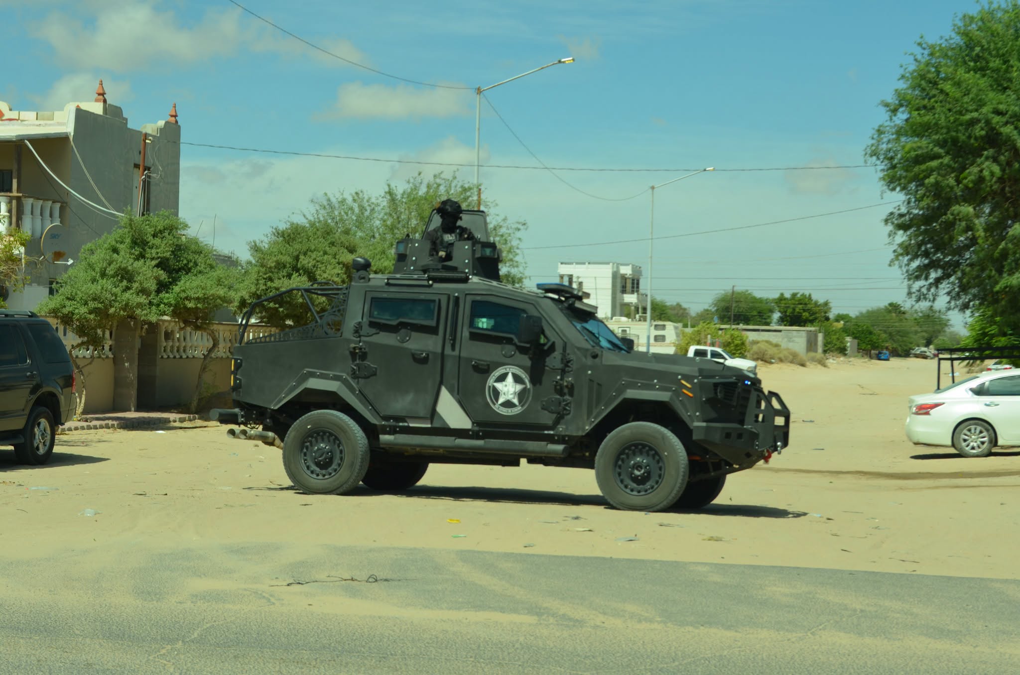 Persisten balaceras y operativos de seguridad en Puerto Peñasco
