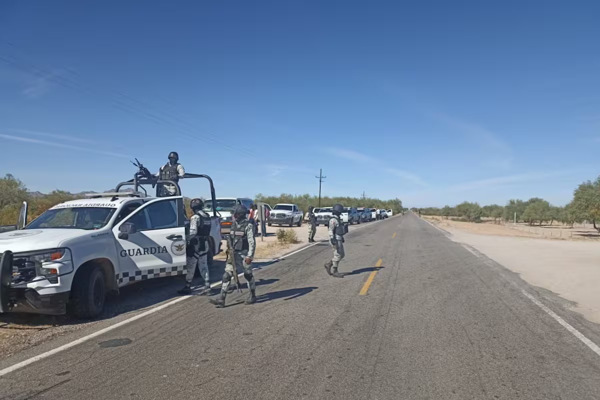 Hombre abandona mochila con narcóticos en la carretera Peñasco-Sonoyta